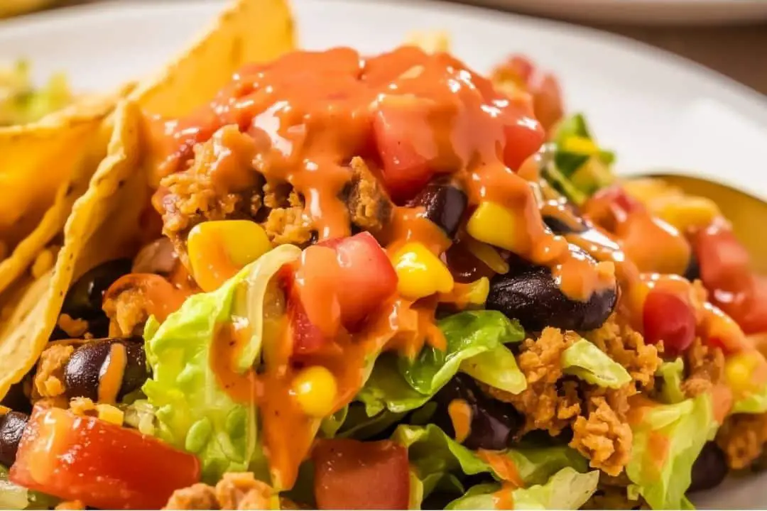 This Taco Salad with Catalina Dressing Recipe is a fun and flavorful meal that’s perfect for weeknight dinners or casual get-togethers. With seasoned ground beef, crunchy tortilla chips, and a zesty homemade Catalina dressing, it’s a guaranteed crowd-pleaser!