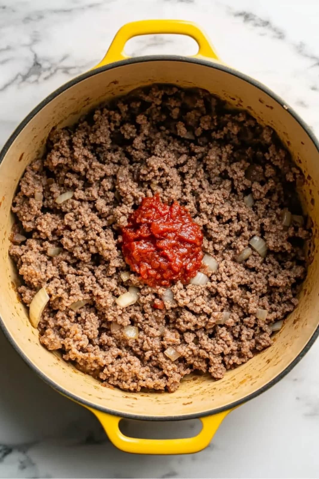 One-Pot Macaroni Cheeseburger Soup Recipe (No Velveeta!)